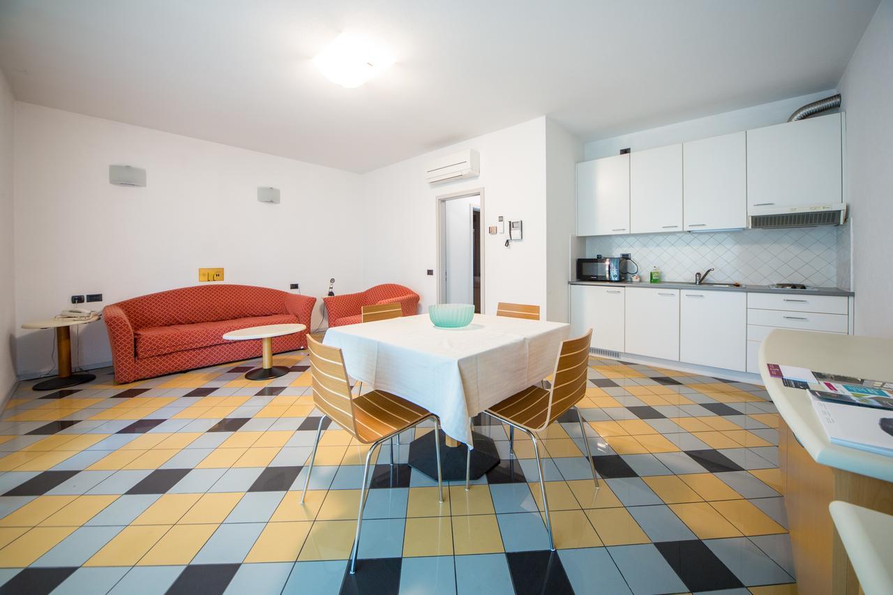 Piazzi House Aparthotel Sondrio Ngoại thất bức ảnh