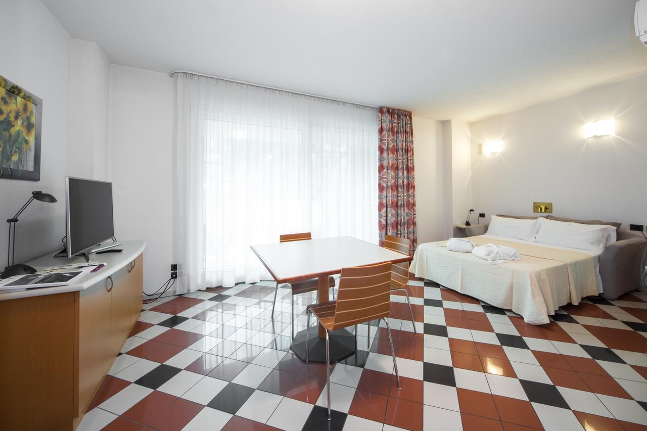 Piazzi House Aparthotel Sondrio Ngoại thất bức ảnh