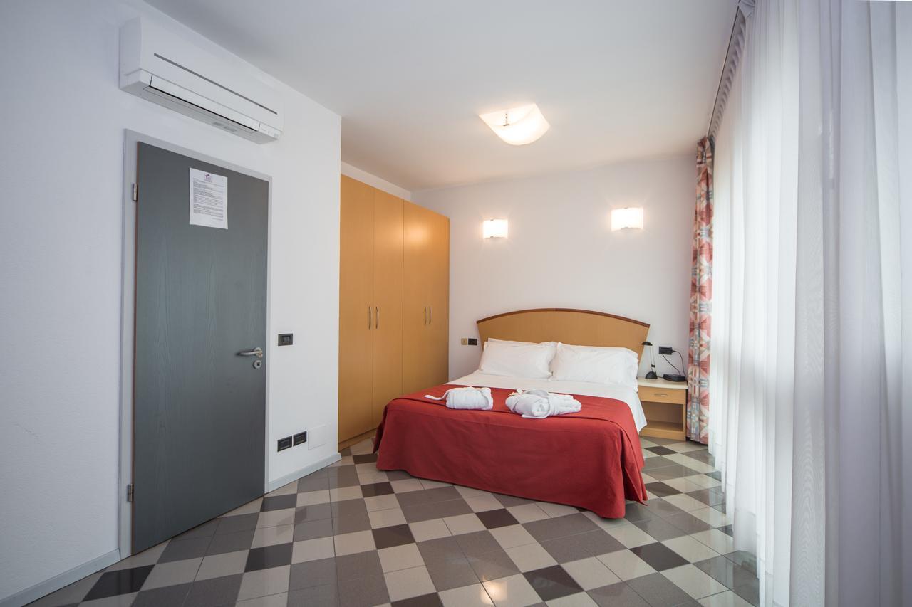 Piazzi House Aparthotel Sondrio Ngoại thất bức ảnh