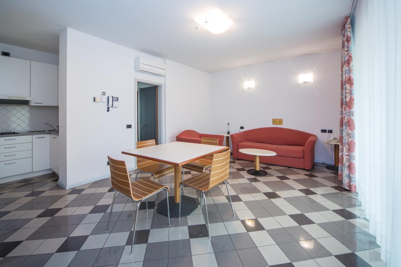 Piazzi House Aparthotel Sondrio Ngoại thất bức ảnh