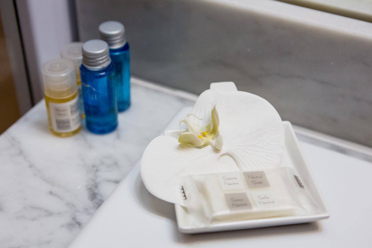 Piazzi House Aparthotel Sondrio Ngoại thất bức ảnh