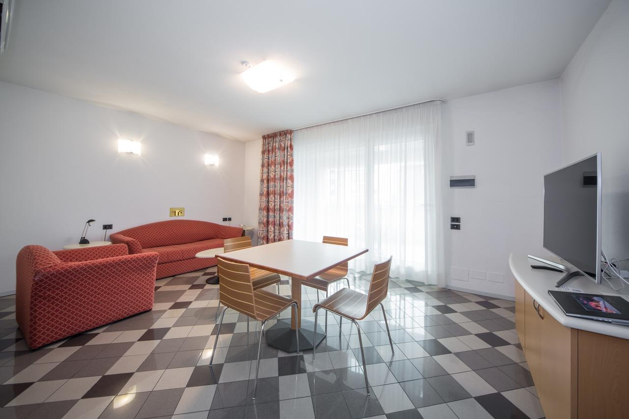 Piazzi House Aparthotel Sondrio Ngoại thất bức ảnh