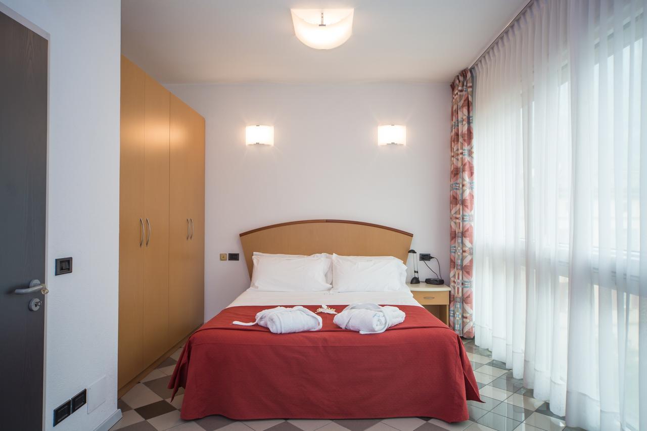Piazzi House Aparthotel Sondrio Ngoại thất bức ảnh