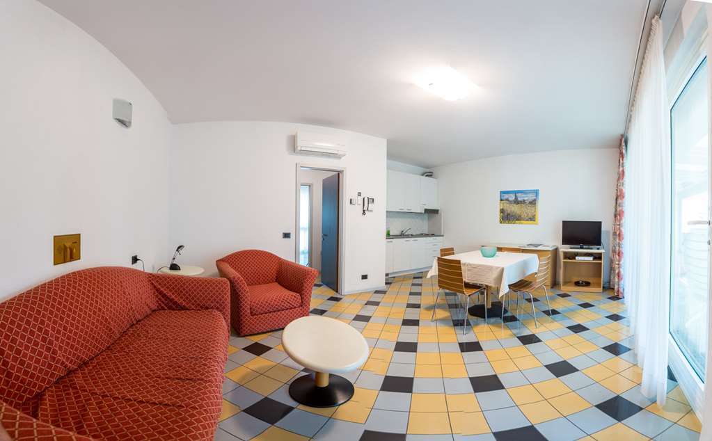 Piazzi House Aparthotel Sondrio Phòng bức ảnh