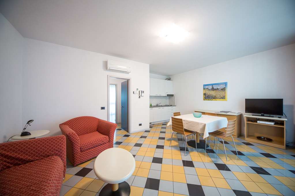 Piazzi House Aparthotel Sondrio Phòng bức ảnh
