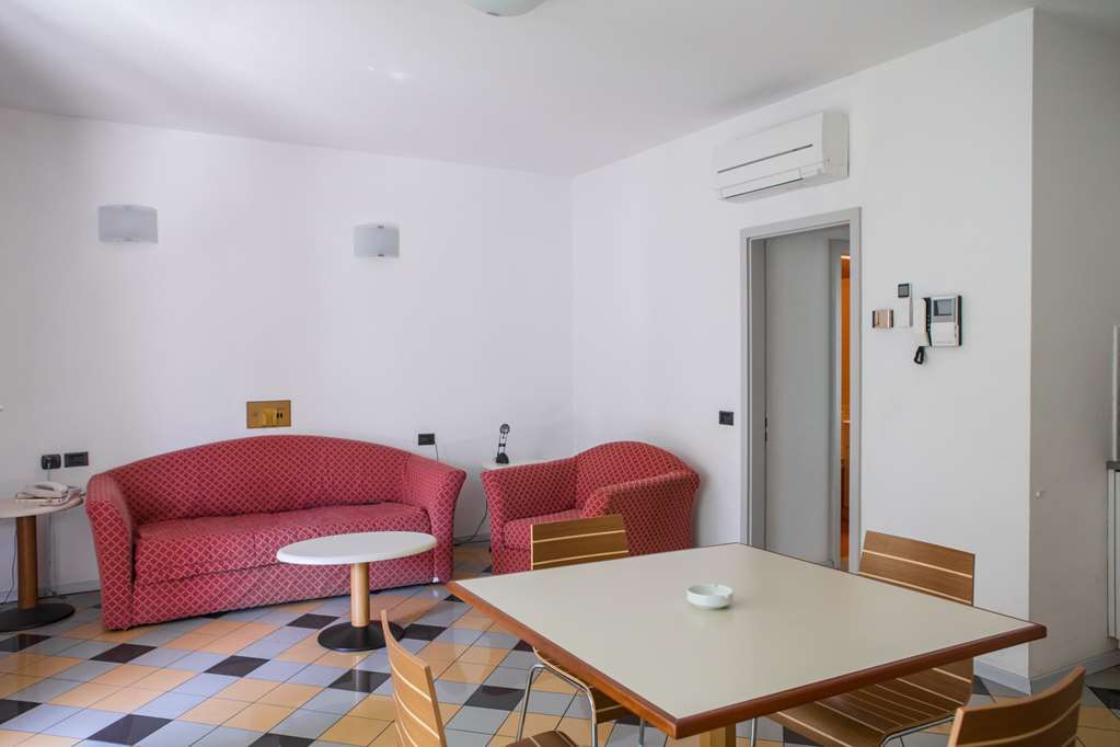 Piazzi House Aparthotel Sondrio Phòng bức ảnh